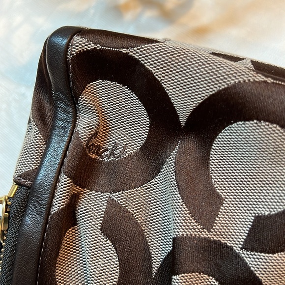 COACH PARKER OP ART KISS LOCK RARE EUC BAG - Picture 14 of 16